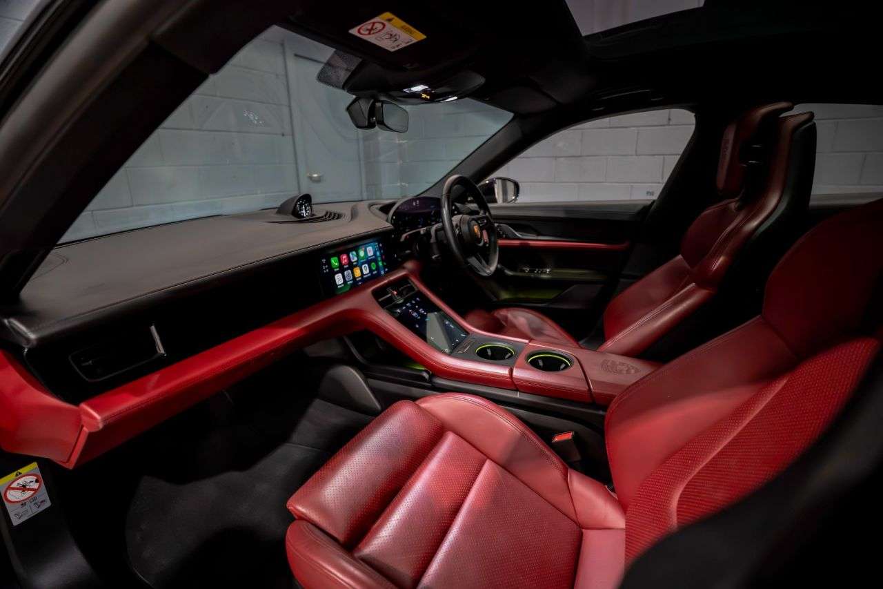 2020 PORSCHE TAYCAN 2020 PORSCHE TAYCAN