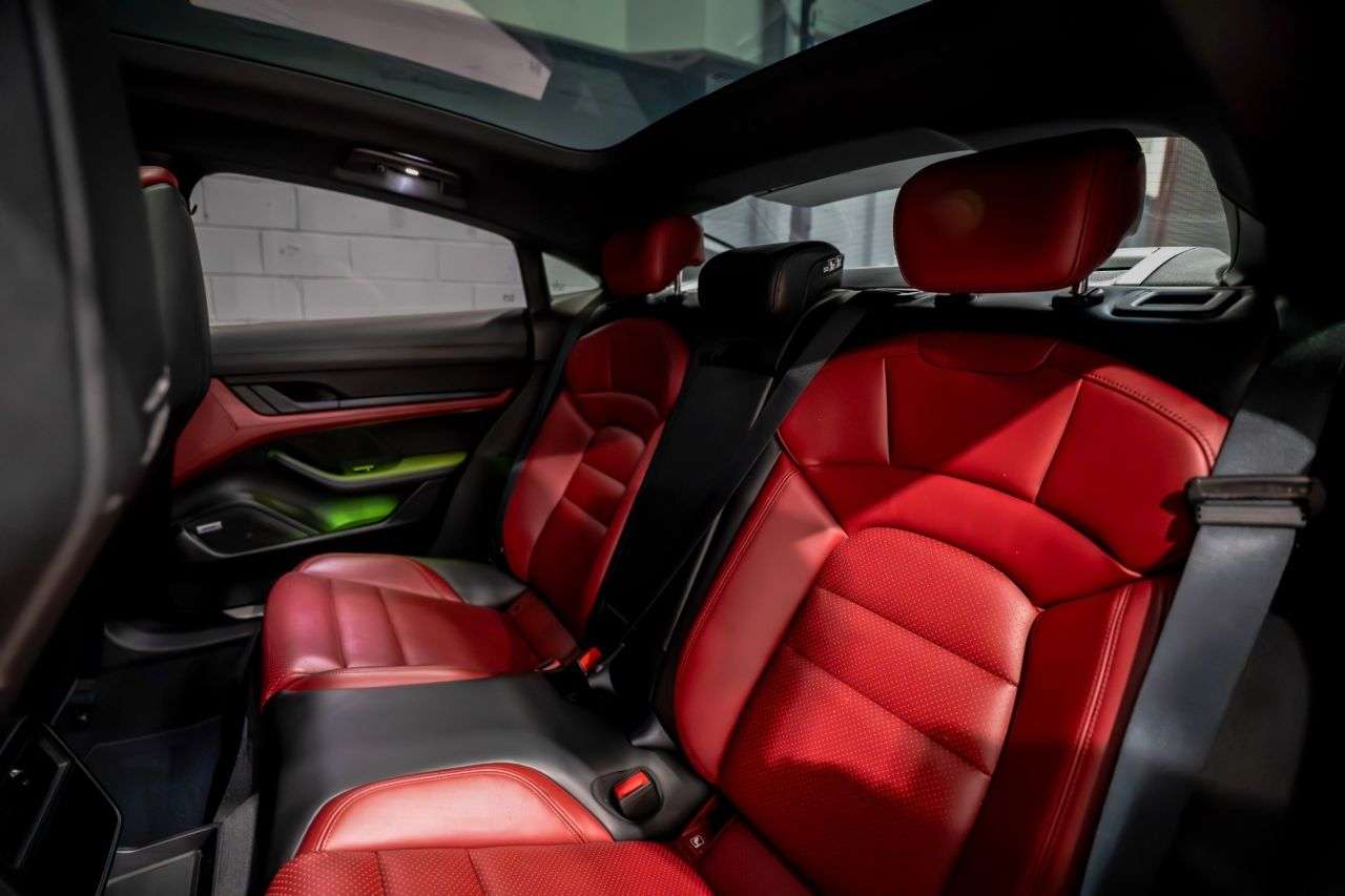 2020 PORSCHE TAYCAN 2020 PORSCHE TAYCAN