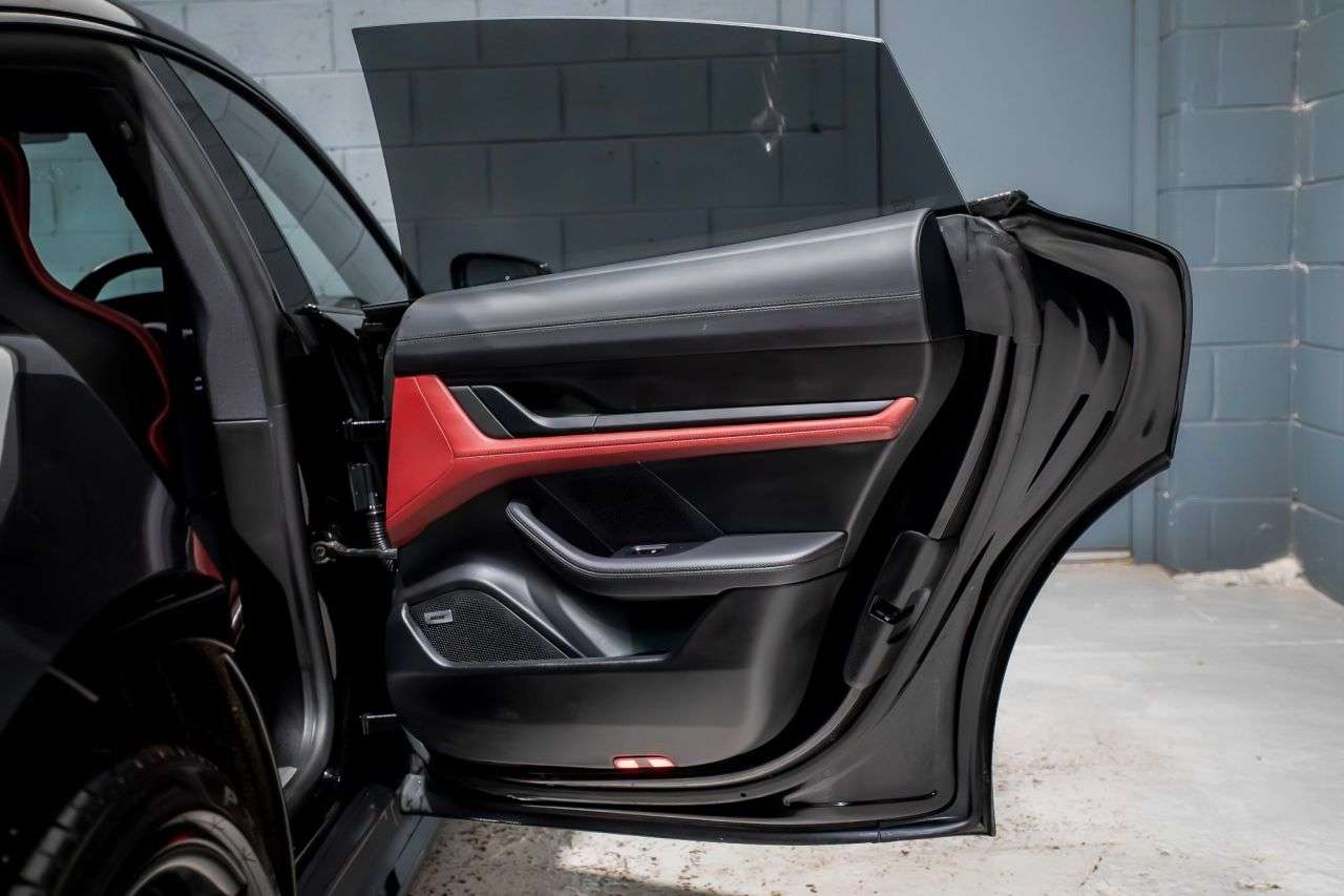 2020 PORSCHE TAYCAN 2020 PORSCHE TAYCAN