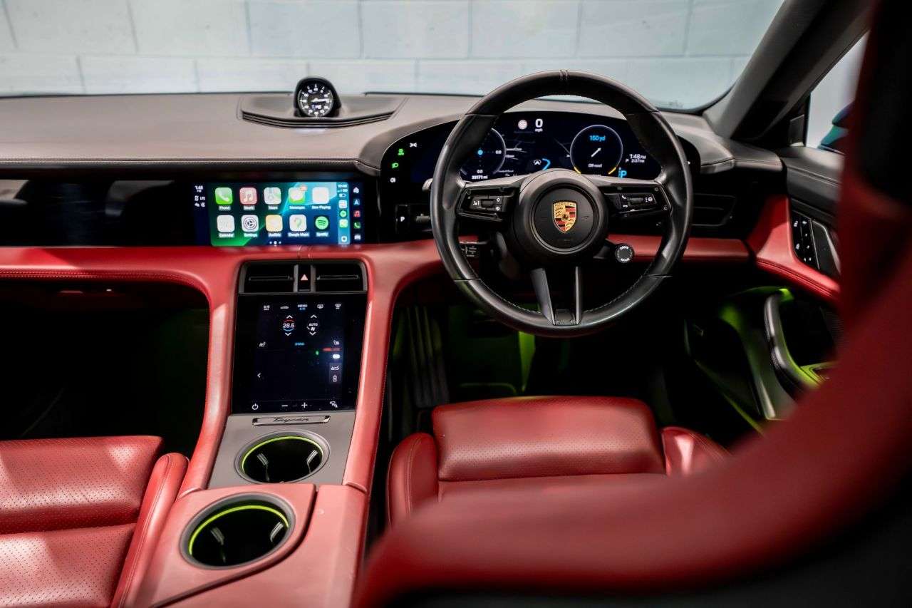 2020 PORSCHE TAYCAN 2020 PORSCHE TAYCAN