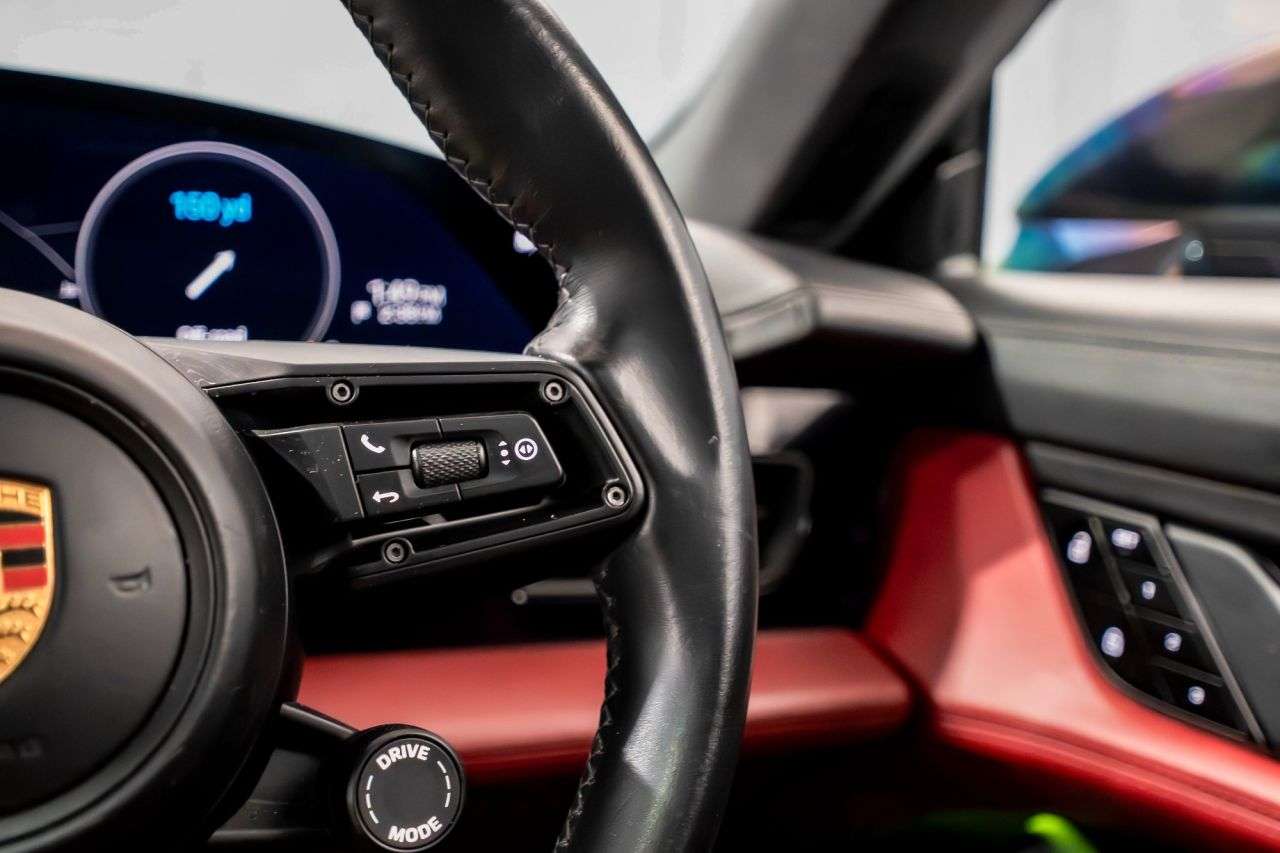 2020 PORSCHE TAYCAN 2020 PORSCHE TAYCAN