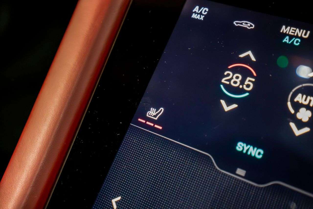 2020 PORSCHE TAYCAN 2020 PORSCHE TAYCAN