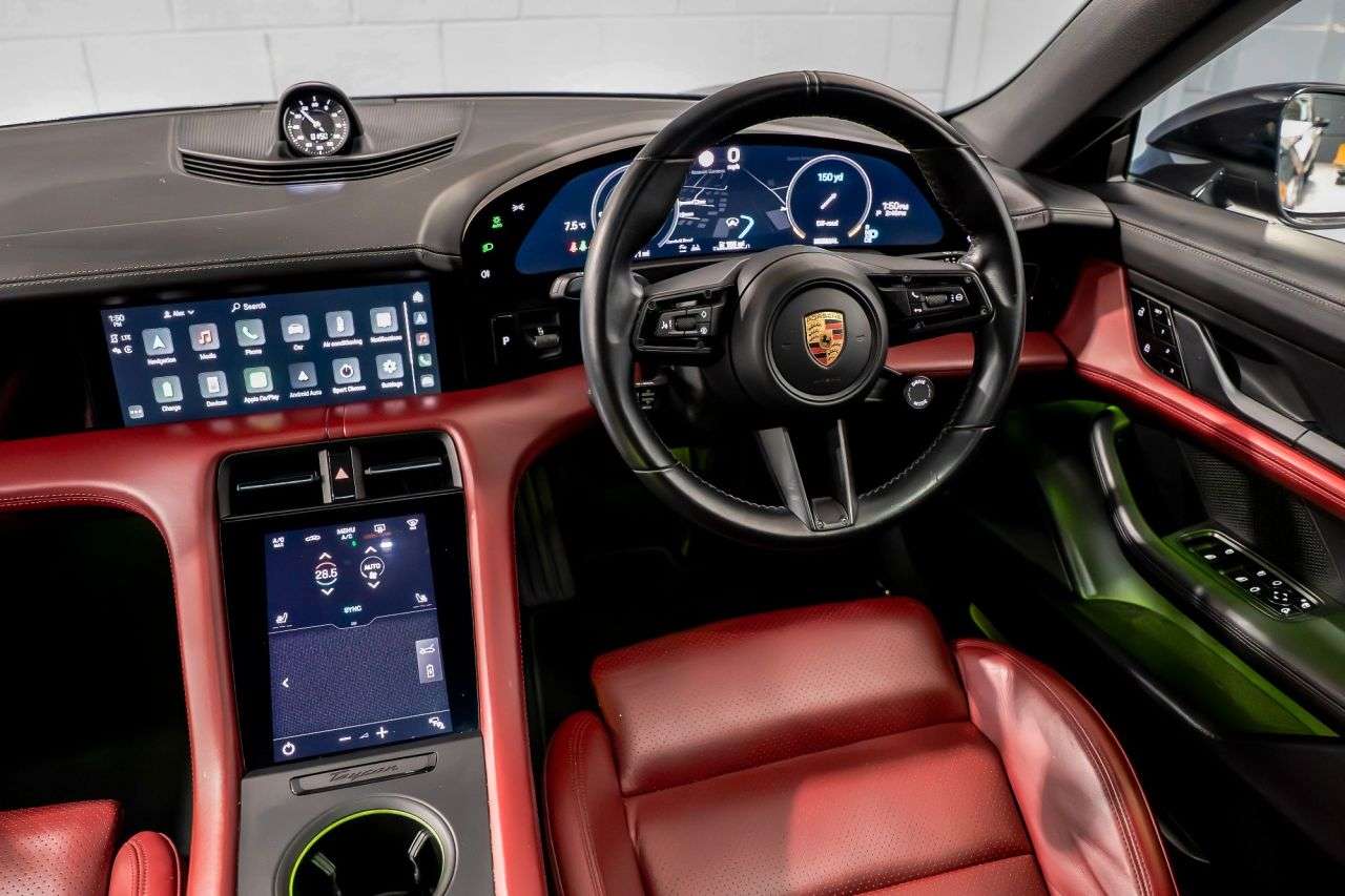 2020 PORSCHE TAYCAN 2020 PORSCHE TAYCAN