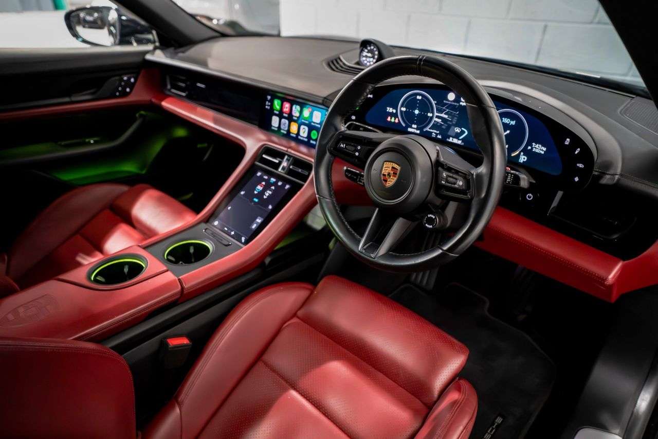 2020 PORSCHE TAYCAN 2020 PORSCHE TAYCAN