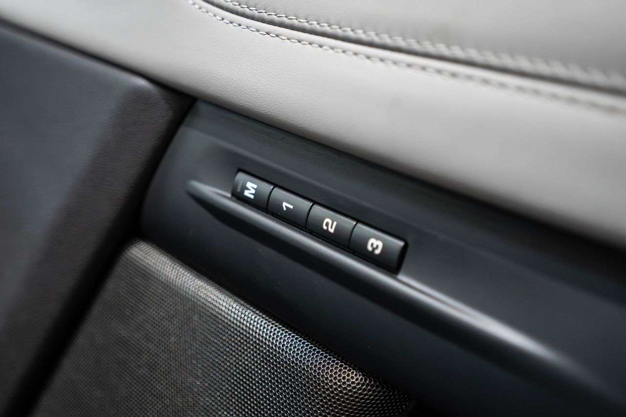 2019 LAND ROVER RANGE ROVER EVOQUE 2019 LAND ROVER RANGE ROVER EVOQUE