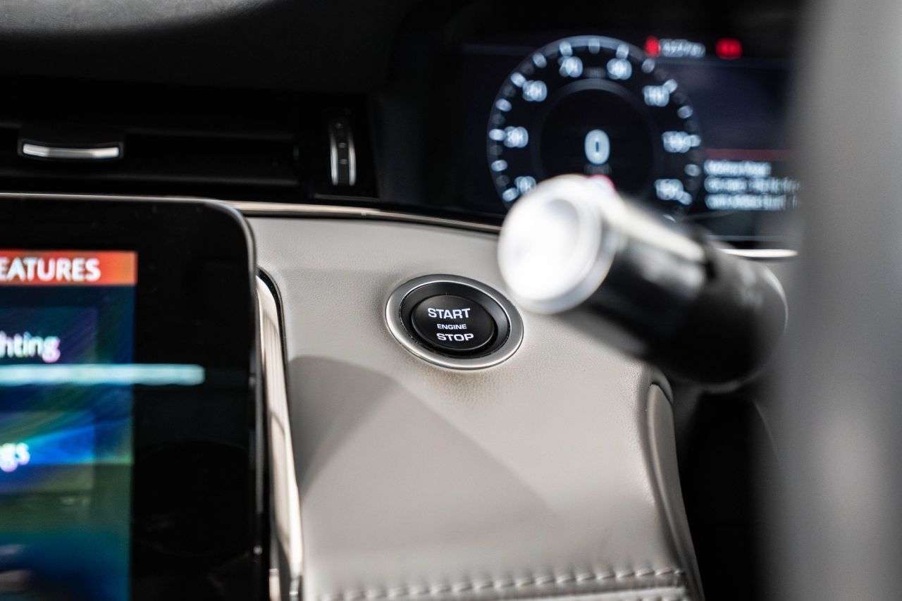 2019 LAND ROVER RANGE ROVER EVOQUE 2019 LAND ROVER RANGE ROVER EVOQUE