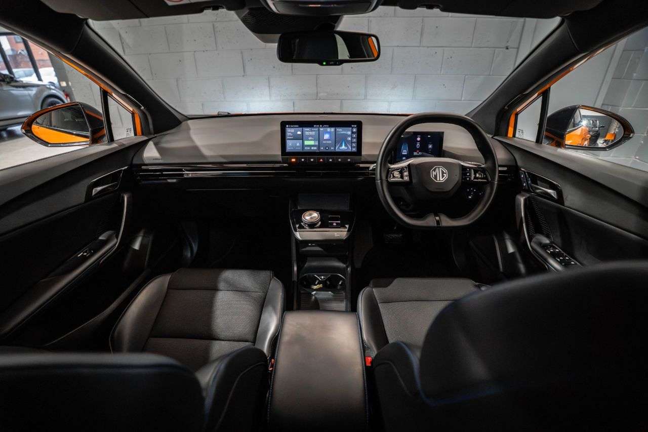 A 2024 MG MG4 64kWh Trophy Long Range Hatchback 5dr Electric Auto (203 ps) / STUNNING CAR A 2024 MG MG4 64kWh Trophy Long Range Hatchback 5dr Electric Auto (203 ps) / STUNNING CAR