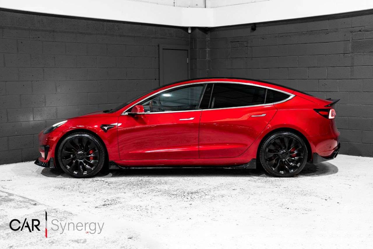 A 2019 TESLA MODEL 3 (Dual Motor) Performance Saloon 4dr Electric Auto 4WDE (Performance Upgrade A 2019 TESLA MODEL 3 (Dual Motor) Performance Saloon 4dr Electric Auto 4WDE (Performance Upgrade