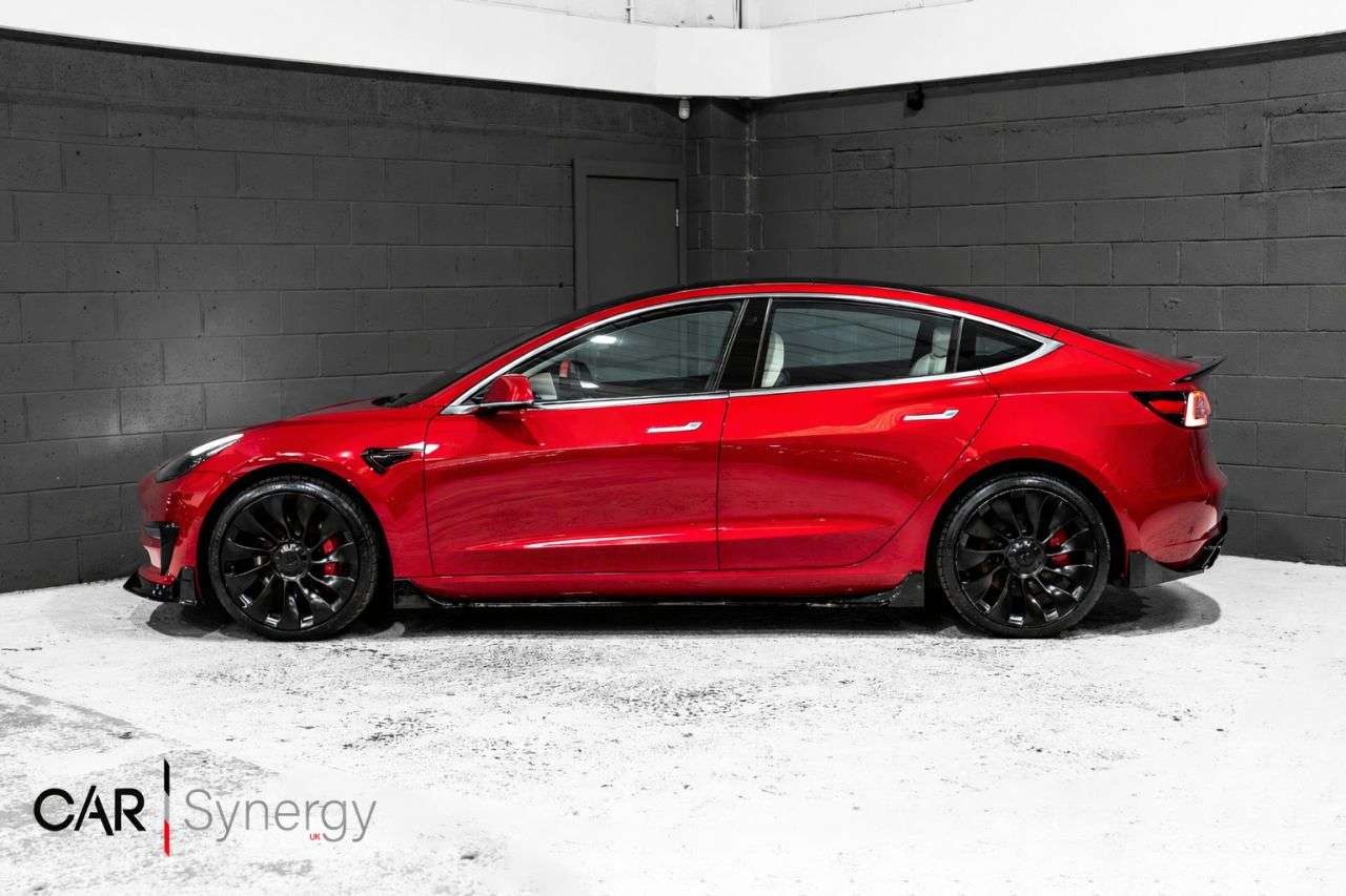A 2019 TESLA MODEL 3 (Dual Motor) Performance Saloon 4dr Electric Auto 4WDE (Performance Upgrade A 2019 TESLA MODEL 3 (Dual Motor) Performance Saloon 4dr Electric Auto 4WDE (Performance Upgrade
