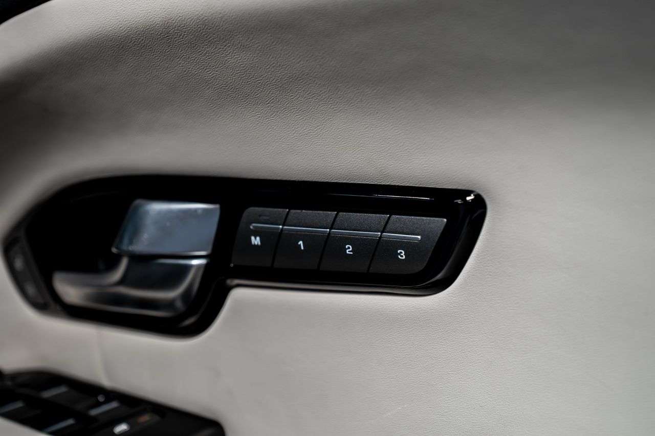 2019 LAND ROVER RANGE ROVER EVOQUE 2019 LAND ROVER RANGE ROVER EVOQUE