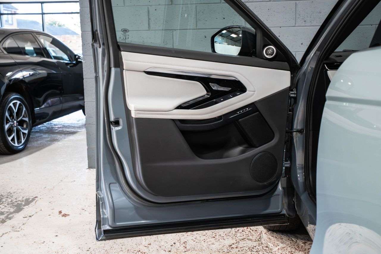 2020 LAND ROVER RANGE ROVER EVOQUE 2020 LAND ROVER RANGE ROVER EVOQUE