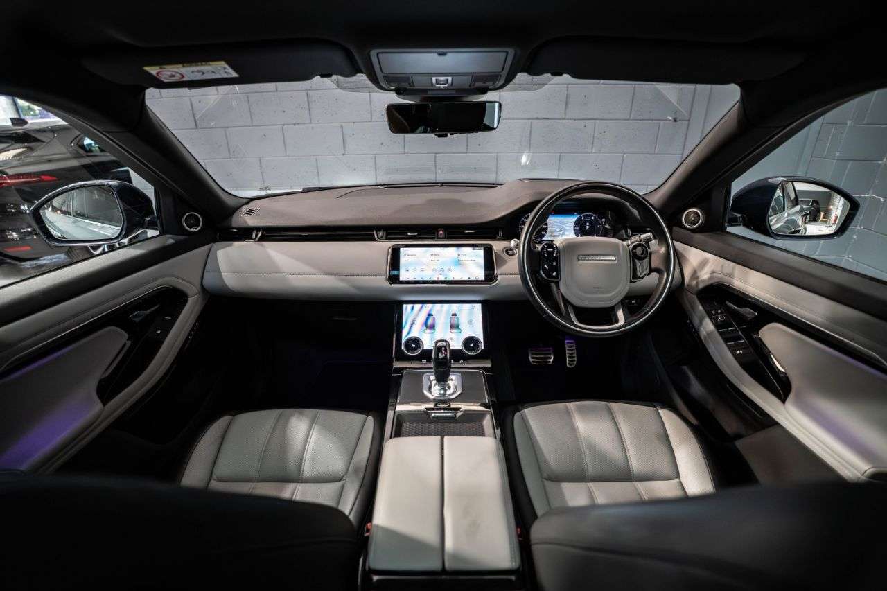 A 2020 LAND ROVER RANGE ROVER EVOQUE 2.0 P250 MHEV First Edition SUV 5dr Petrol Auto 4WD Euro 6 (s/s) (249 ps) / A 2020 LAND ROVER RANGE ROVER EVOQUE 2.0 P250 MHEV First Edition SUV 5dr Petrol Auto 4WD Euro 6 (s/s) (249 ps) /