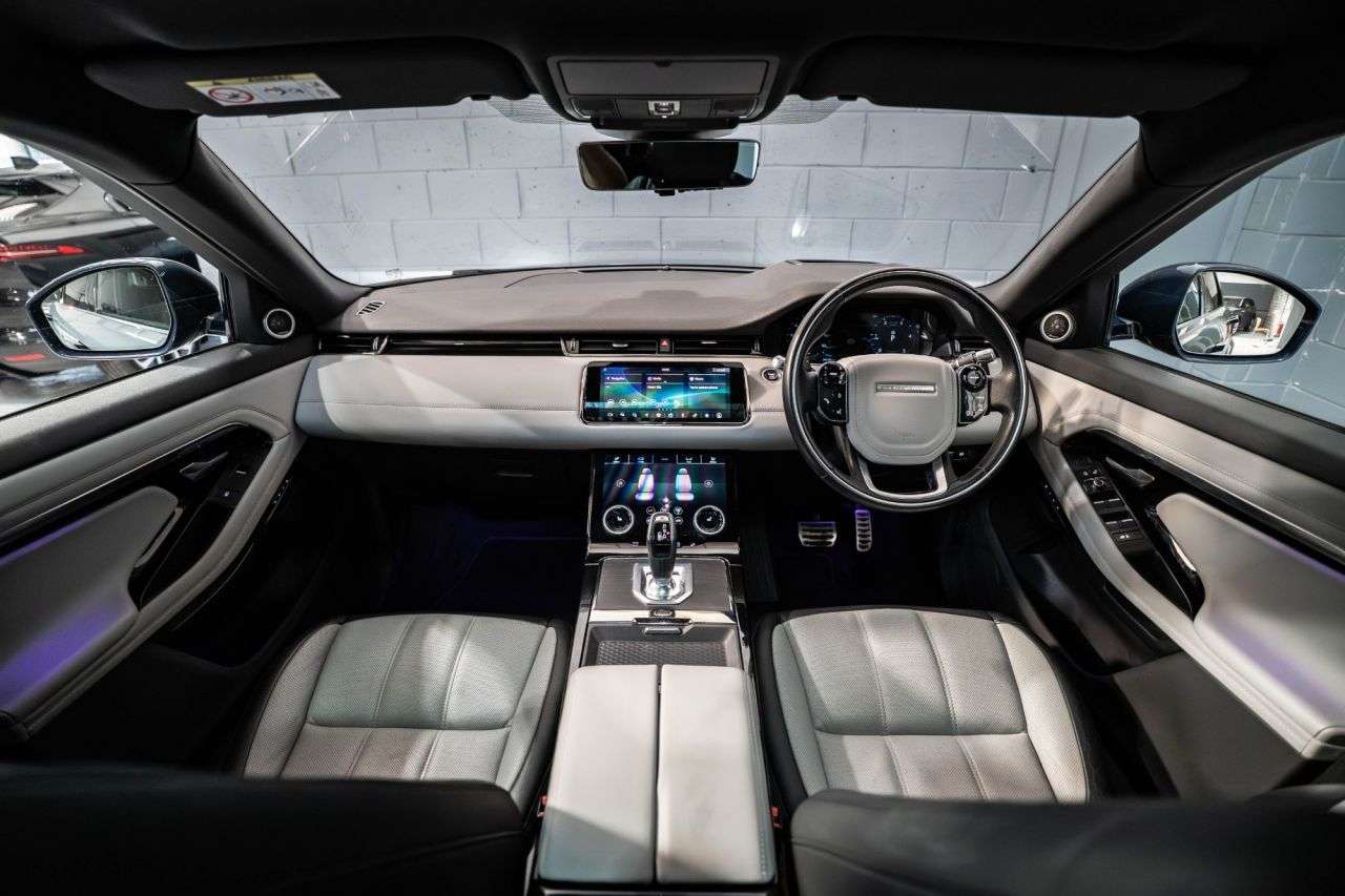 A 2020 LAND ROVER RANGE ROVER EVOQUE 2.0 P250 MHEV First Edition SUV 5dr Petrol Auto 4WD Euro 6 (s/s) (249 ps) / A 2020 LAND ROVER RANGE ROVER EVOQUE 2.0 P250 MHEV First Edition SUV 5dr Petrol Auto 4WD Euro 6 (s/s) (249 ps) /
