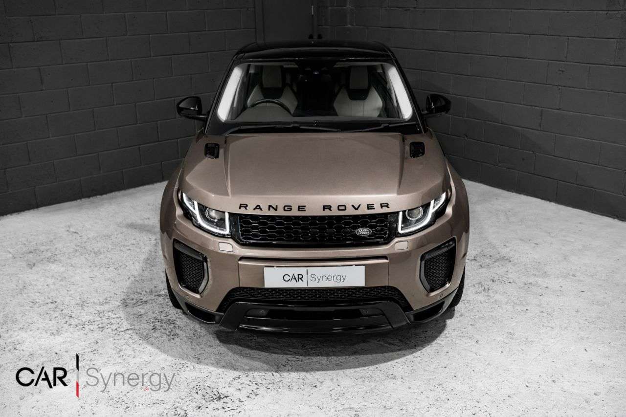 A 2018 LAND ROVER RANGE ROVER EVOQUE 2.0 TD4 HSE Dynamic SUV 5dr Diesel Auto 4WD Euro 6 (s/s) (180 ps) / STUNNIN A 2018 LAND ROVER RANGE ROVER EVOQUE 2.0 TD4 HSE Dynamic SUV 5dr Diesel Auto 4WD Euro 6 (s/s) (180 ps) / STUNNIN