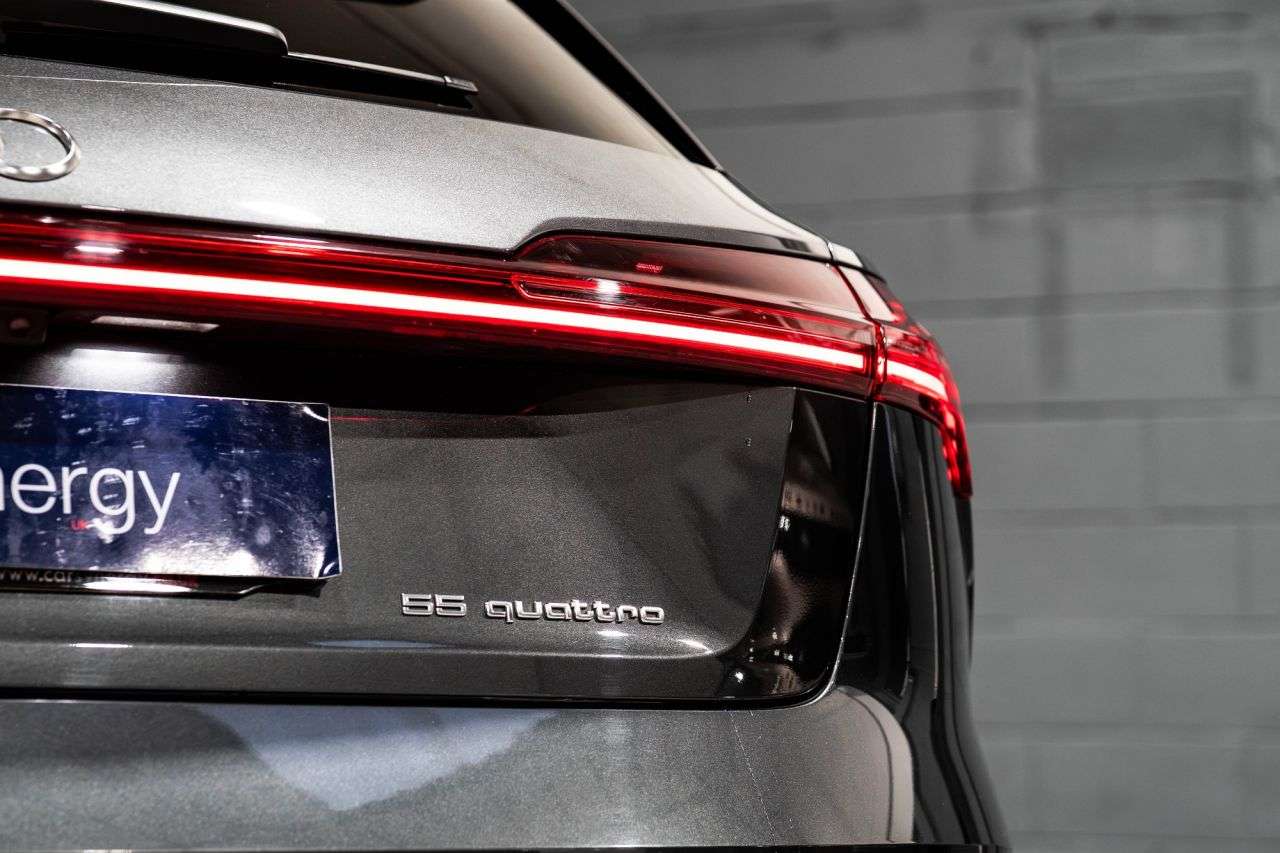 2022 AUDI E-TRON 2022 AUDI E-TRON