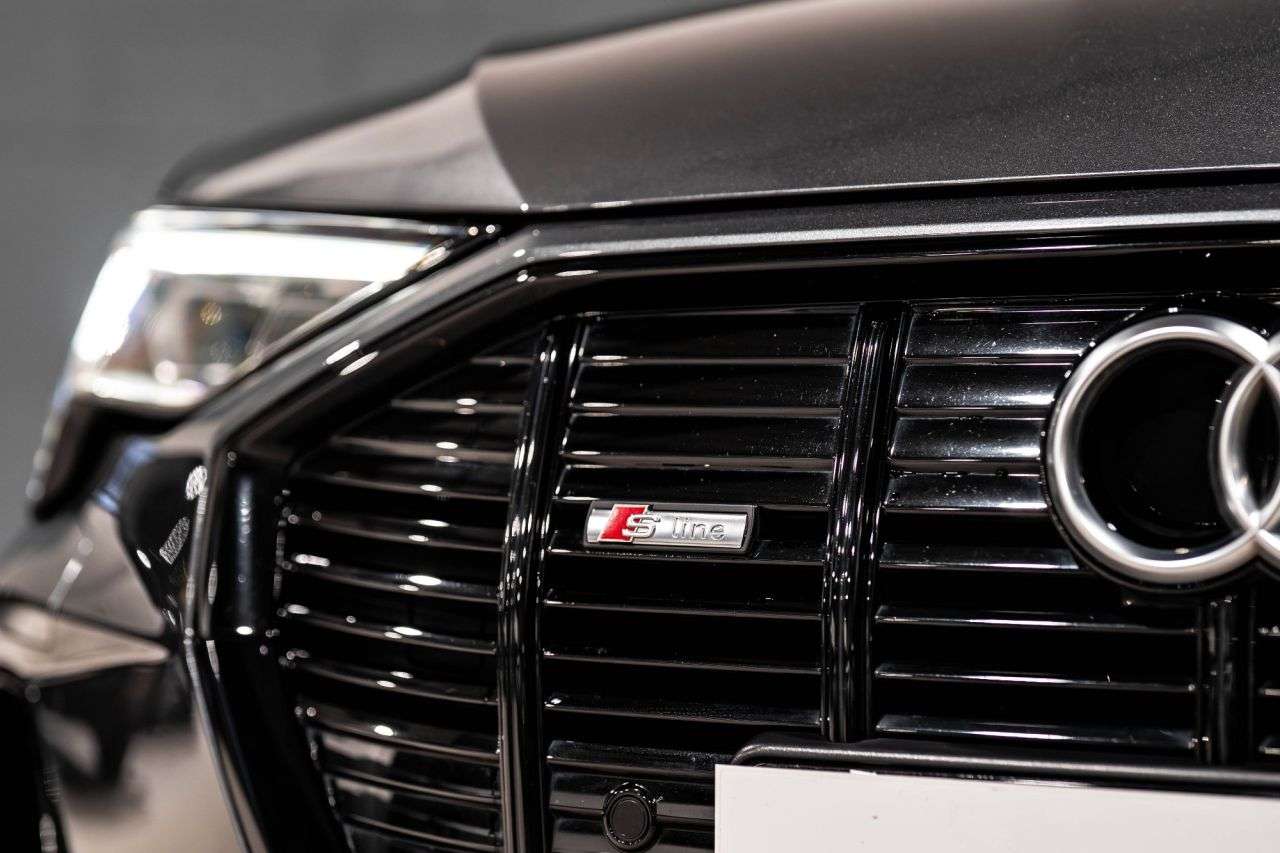 2022 AUDI E-TRON 2022 AUDI E-TRON