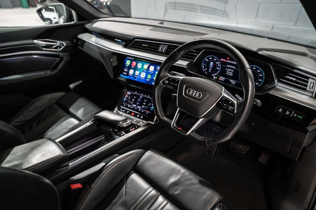 2022 AUDI E-TRON 2022 AUDI E-TRON