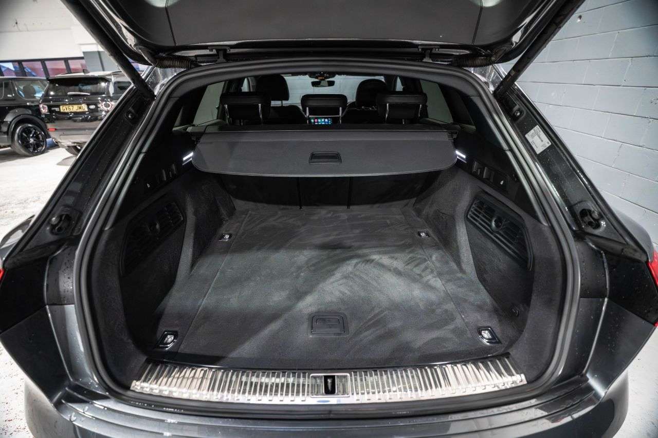 2022 AUDI E-TRON 2022 AUDI E-TRON