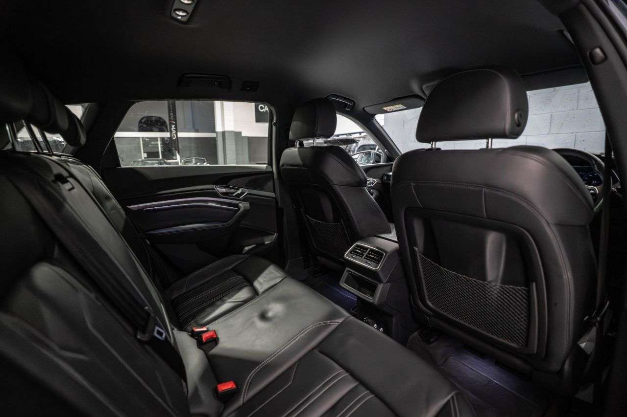 2022 AUDI E-TRON 2022 AUDI E-TRON