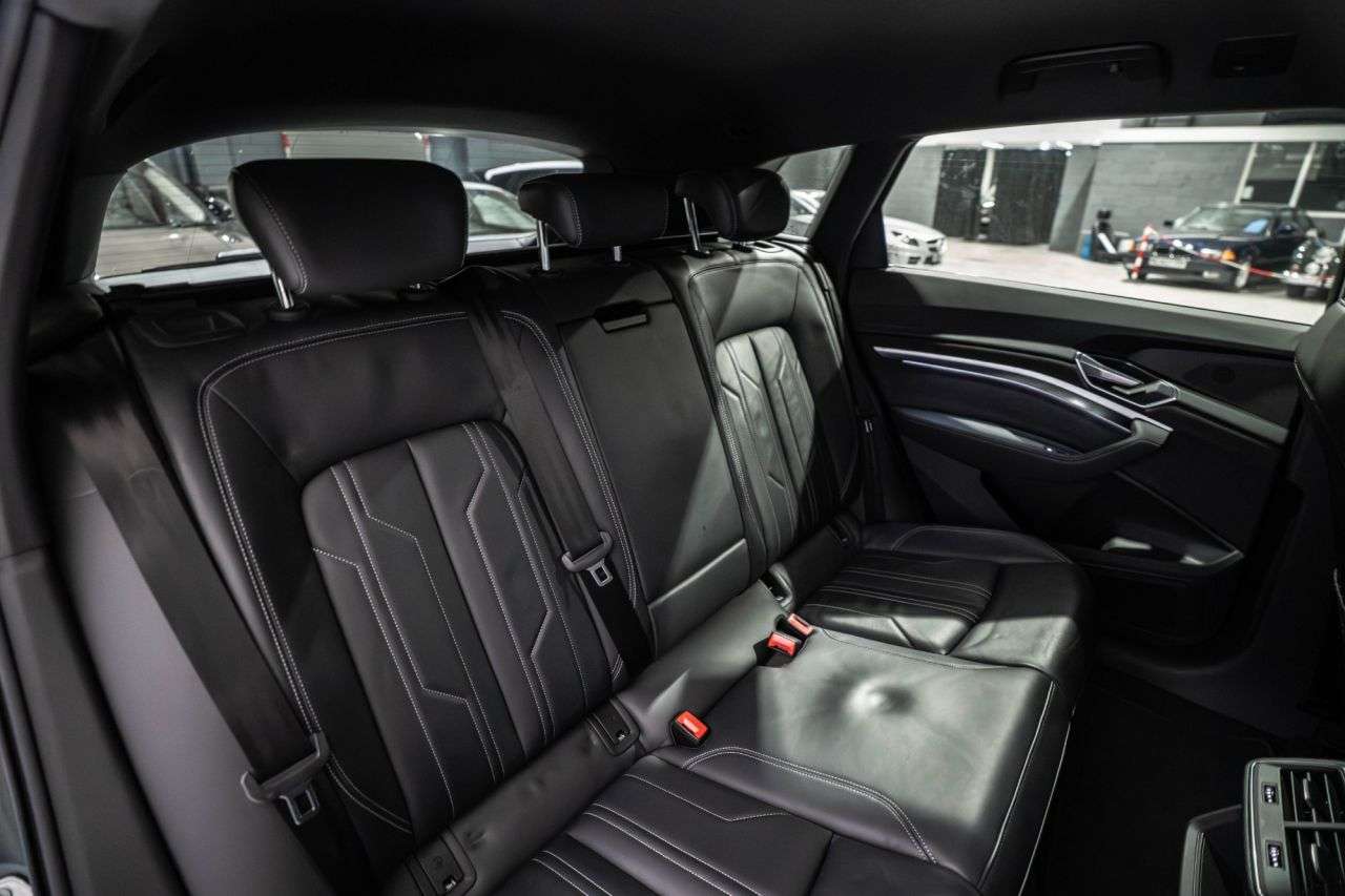 2022 AUDI E-TRON 2022 AUDI E-TRON