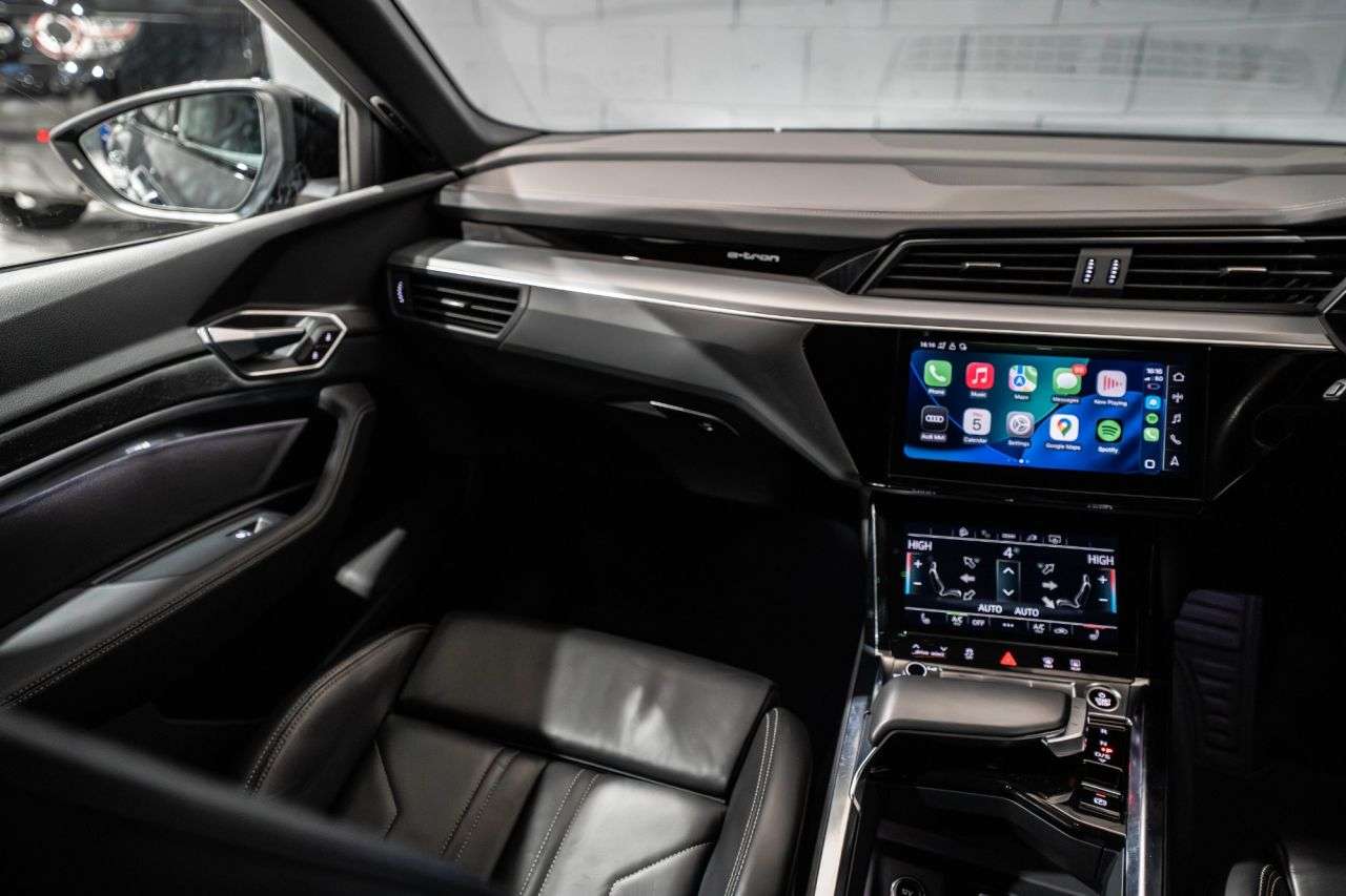 2022 AUDI E-TRON 2022 AUDI E-TRON