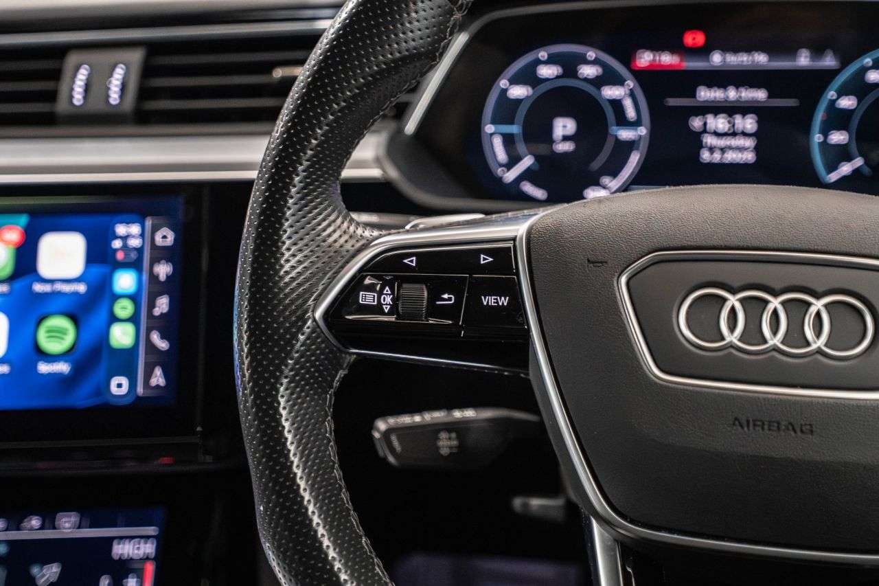 2022 AUDI E-TRON 2022 AUDI E-TRON