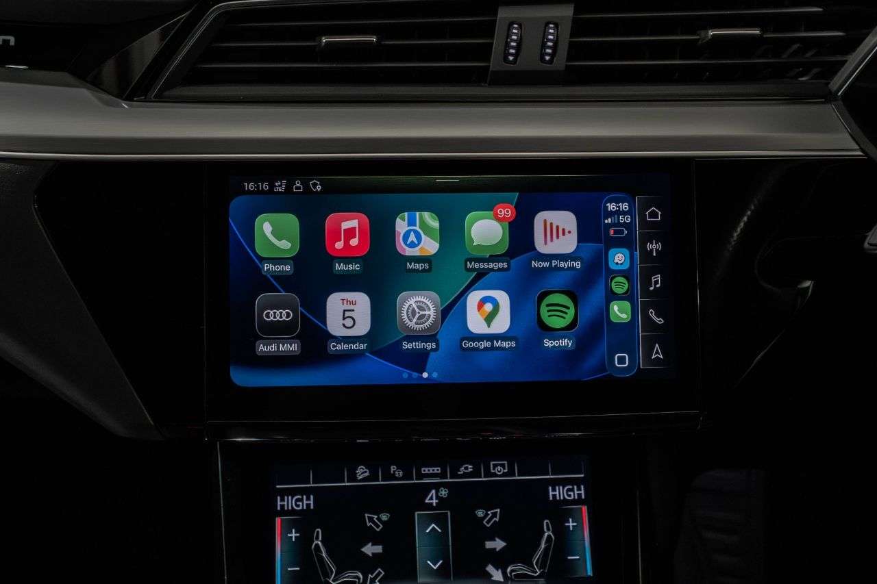 2022 AUDI E-TRON 2022 AUDI E-TRON