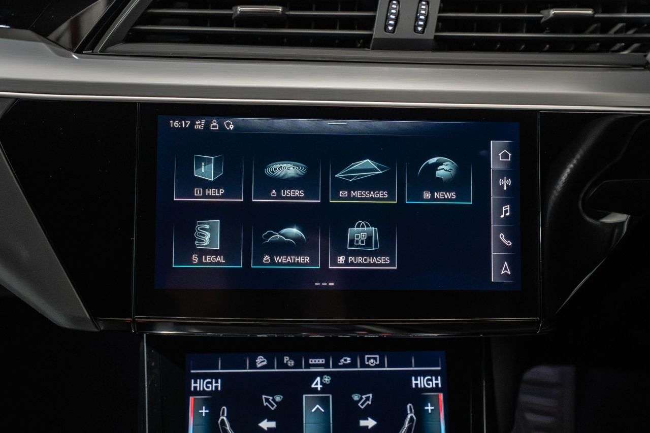 2022 AUDI E-TRON 2022 AUDI E-TRON