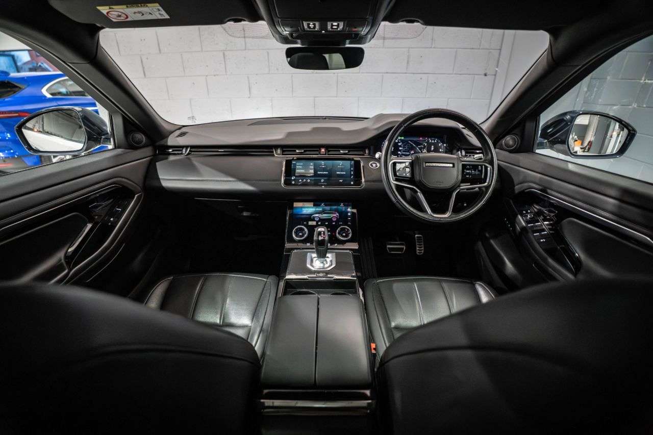 A 2021 LAND ROVER RANGE ROVER EVOQUE 2.0 P250 MHEV R-Dynamic SE SUV 5dr Petrol Auto 4WD Euro 6 (s/s) (249 ps) / A 2021 LAND ROVER RANGE ROVER EVOQUE 2.0 P250 MHEV R-Dynamic SE SUV 5dr Petrol Auto 4WD Euro 6 (s/s) (249 ps) /