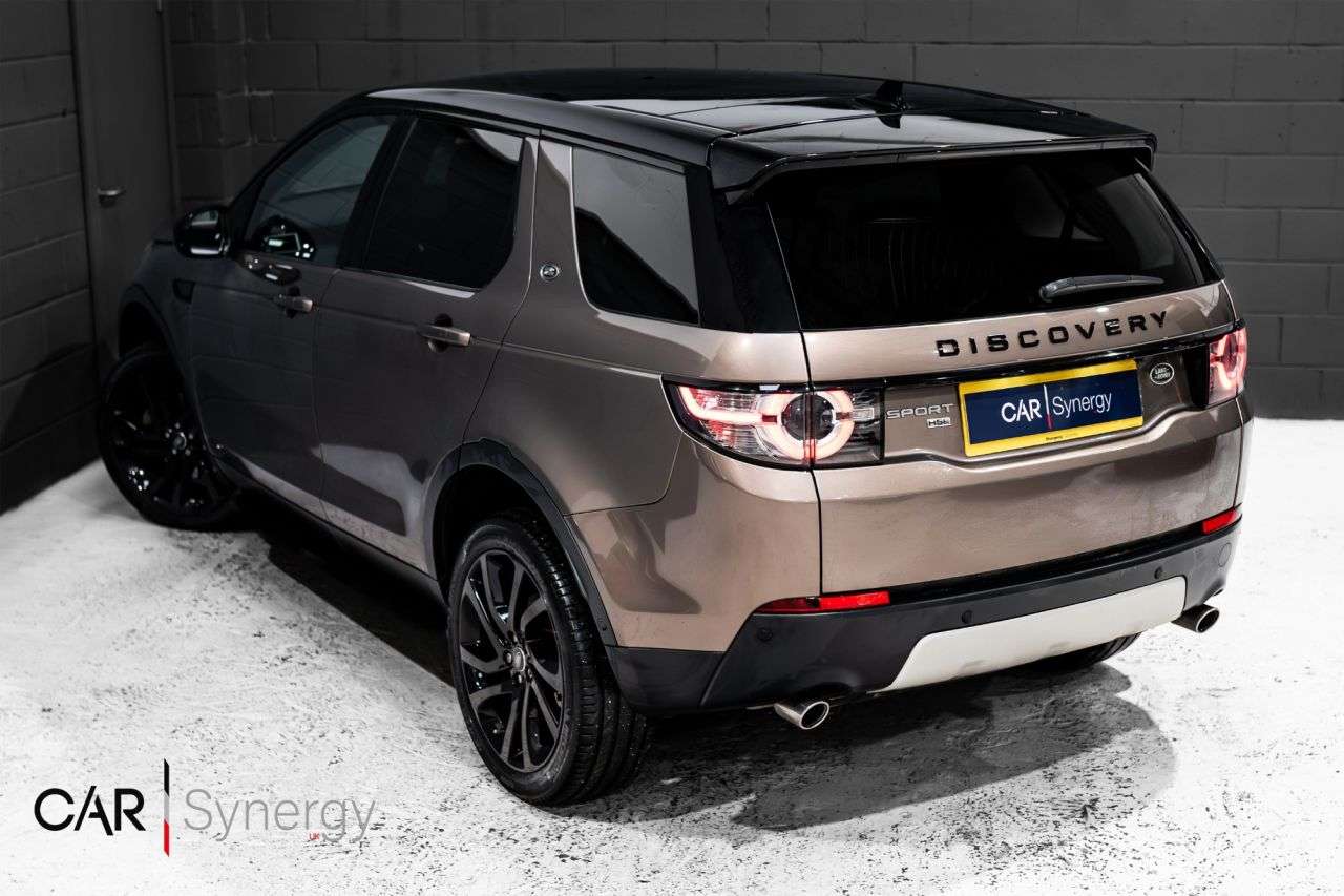 A 2017 LAND ROVER DISCOVERY SPORT 2.0 TD4 HSE Black SUV 5dr Diesel Auto 4WD Euro 6 (s/s) (180 ps) / STUNNING A 2017 LAND ROVER DISCOVERY SPORT 2.0 TD4 HSE Black SUV 5dr Diesel Auto 4WD Euro 6 (s/s) (180 ps) / STUNNING