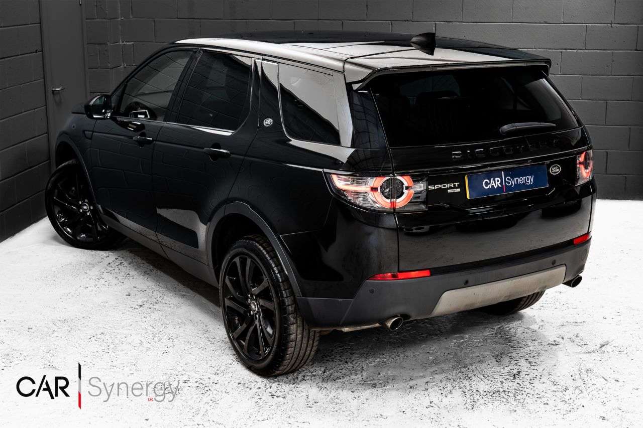 A 2018 LAND ROVER DISCOVERY SPORT 2.0 TD4 HSE Black SUV 5dr Diesel Auto 4WD Euro 6 (s/s) (180 ps) / STUNNING A 2018 LAND ROVER DISCOVERY SPORT 2.0 TD4 HSE Black SUV 5dr Diesel Auto 4WD Euro 6 (s/s) (180 ps) / STUNNING