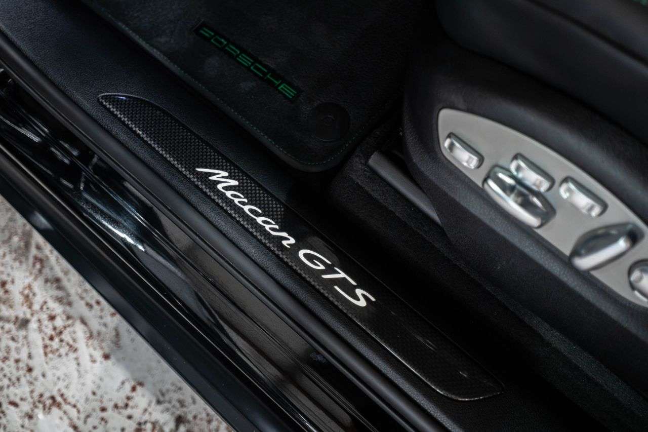 2022 PORSCHE MACAN 2022 PORSCHE MACAN