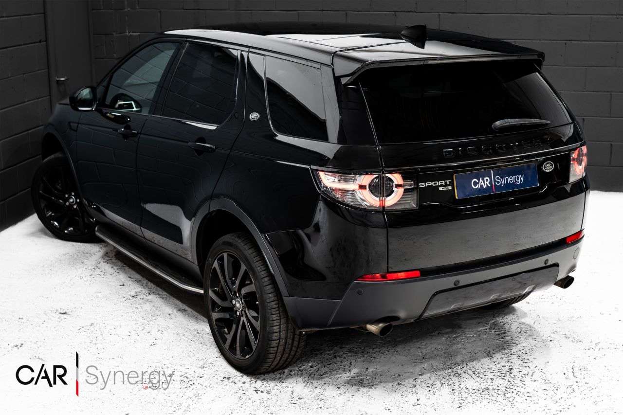 A 2017 LAND ROVER DISCOVERY SPORT 2.0 TD4 HSE Black SUV 5dr Diesel Auto 4WD Euro 6 (s/s) (180 ps) / STUNNING A 2017 LAND ROVER DISCOVERY SPORT 2.0 TD4 HSE Black SUV 5dr Diesel Auto 4WD Euro 6 (s/s) (180 ps) / STUNNING