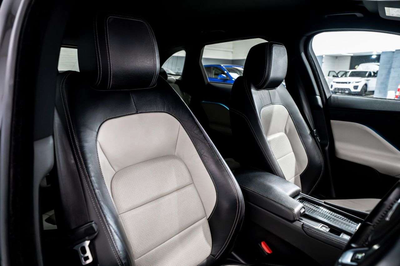 2016 JAGUAR F-PACE 2016 JAGUAR F-PACE