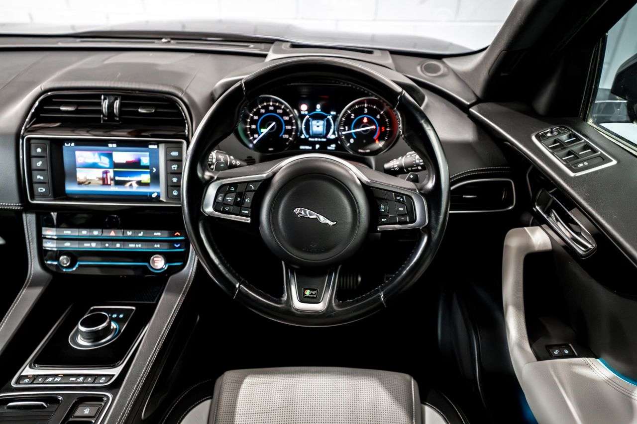 2016 JAGUAR F-PACE 2016 JAGUAR F-PACE