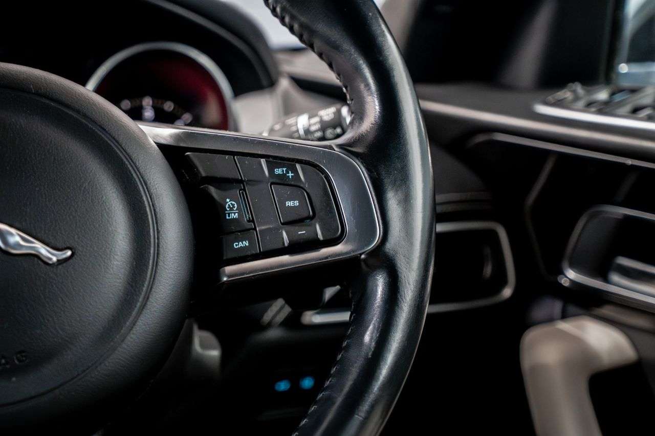 2016 JAGUAR F-PACE 2016 JAGUAR F-PACE