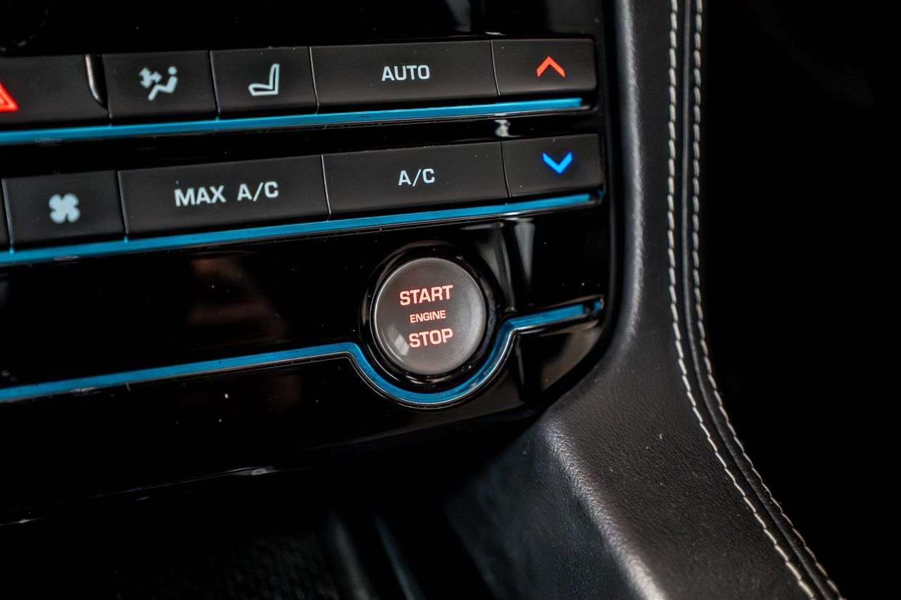 2016 JAGUAR F-PACE 2016 JAGUAR F-PACE