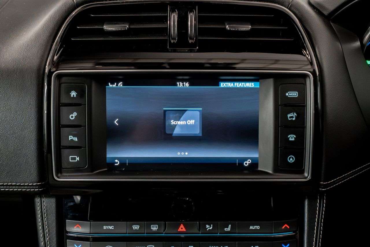 2016 JAGUAR F-PACE 2016 JAGUAR F-PACE