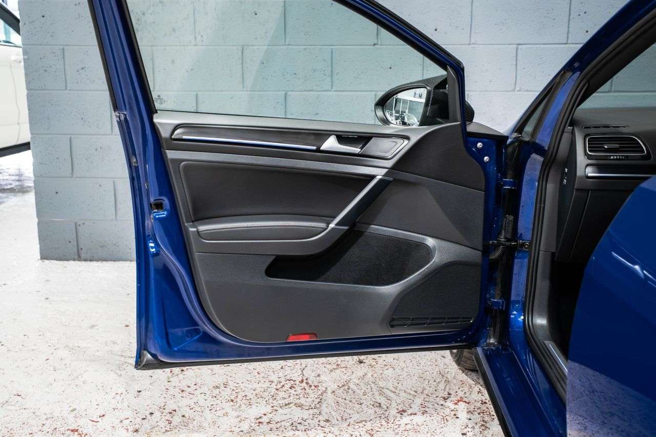 2019 VOLKSWAGEN GOLF 2019 VOLKSWAGEN GOLF