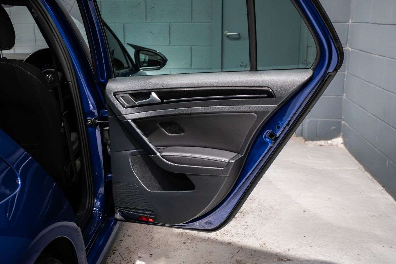 2019 VOLKSWAGEN GOLF 2019 VOLKSWAGEN GOLF