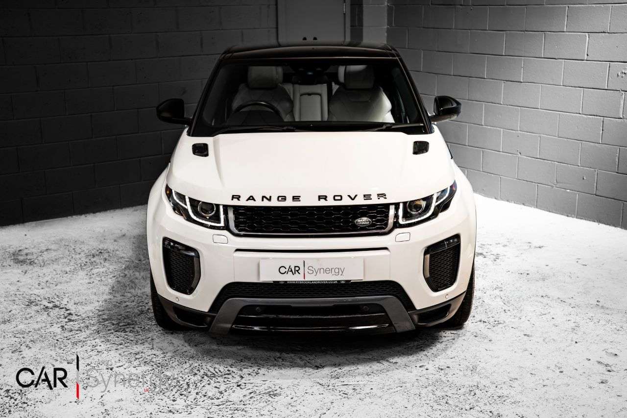 A 2017 LAND ROVER RANGE ROVER EVOQUE 2.0 TD4 HSE Dynamic SUV 5dr Diesel Auto 4WD Euro 6 (s/s) (180 ps) / STUNNIN A 2017 LAND ROVER RANGE ROVER EVOQUE 2.0 TD4 HSE Dynamic SUV 5dr Diesel Auto 4WD Euro 6 (s/s) (180 ps) / STUNNIN