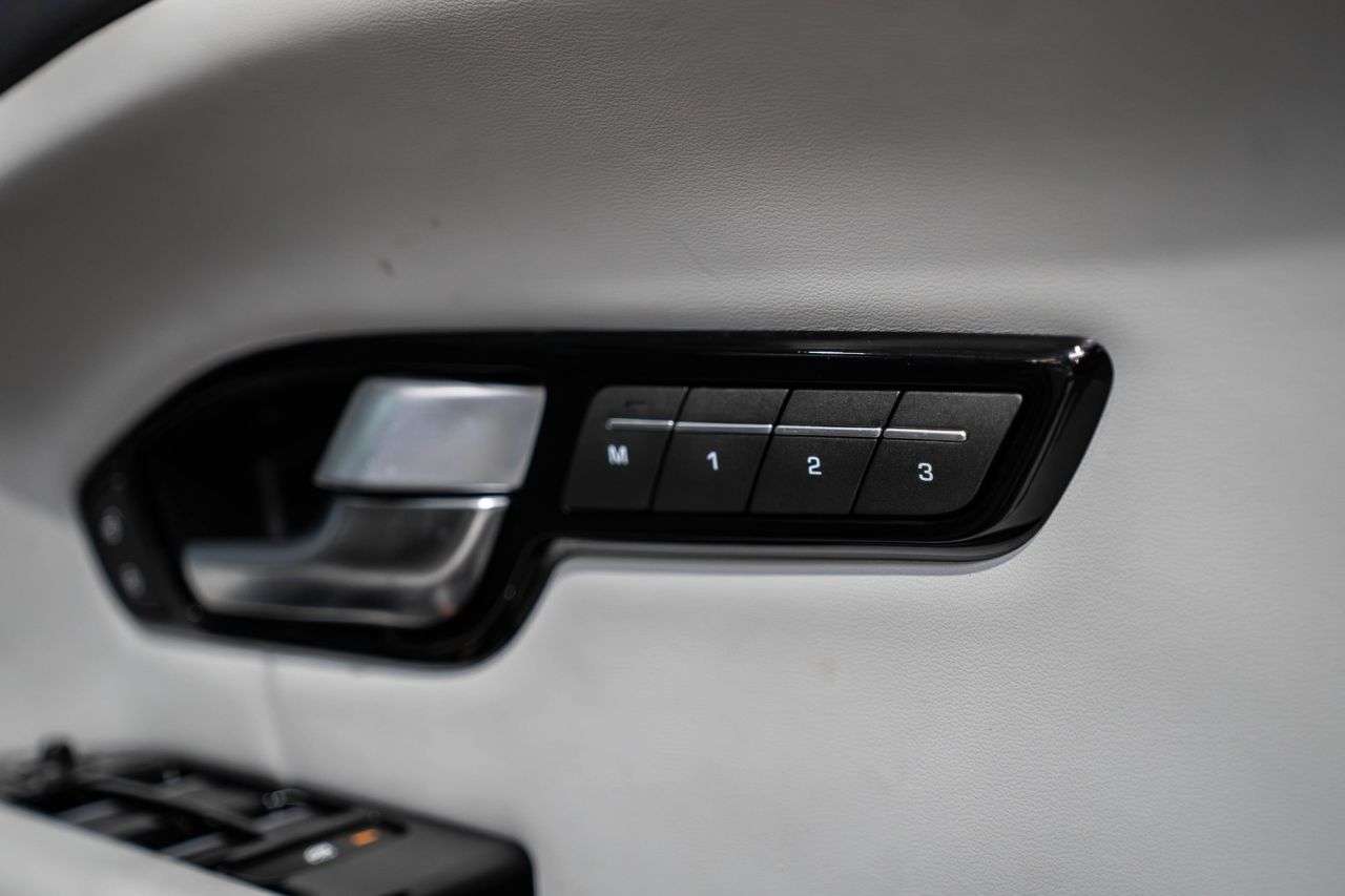 2017 LAND ROVER RANGE ROVER EVOQUE 2017 LAND ROVER RANGE ROVER EVOQUE