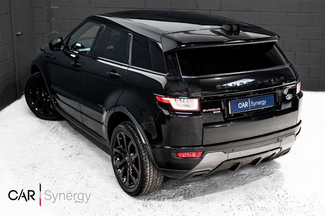 A 2017 LAND ROVER RANGE ROVER EVOQUE 2.0 TD4 HSE Dynamic SUV 5dr Diesel Auto 4WD Euro 6 (s/s) (180 ps) / STUNNIN A 2017 LAND ROVER RANGE ROVER EVOQUE 2.0 TD4 HSE Dynamic SUV 5dr Diesel Auto 4WD Euro 6 (s/s) (180 ps) / STUNNIN