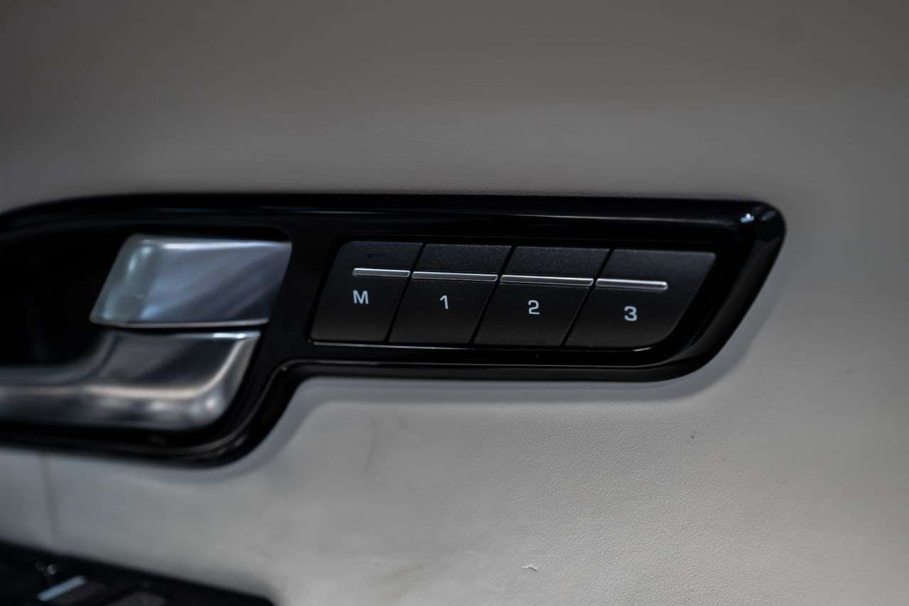 2017 LAND ROVER RANGE ROVER EVOQUE 2017 LAND ROVER RANGE ROVER EVOQUE