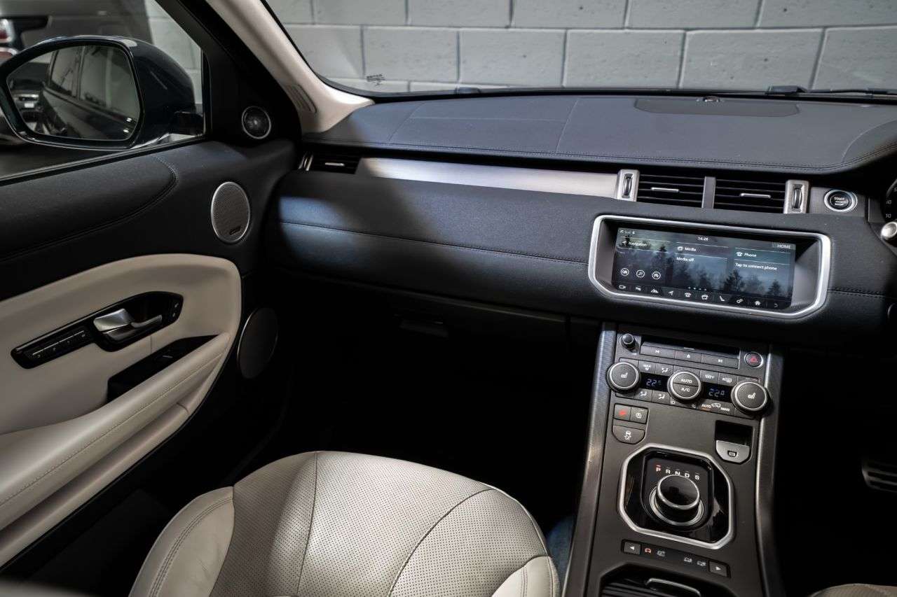 2017 LAND ROVER RANGE ROVER EVOQUE 2017 LAND ROVER RANGE ROVER EVOQUE