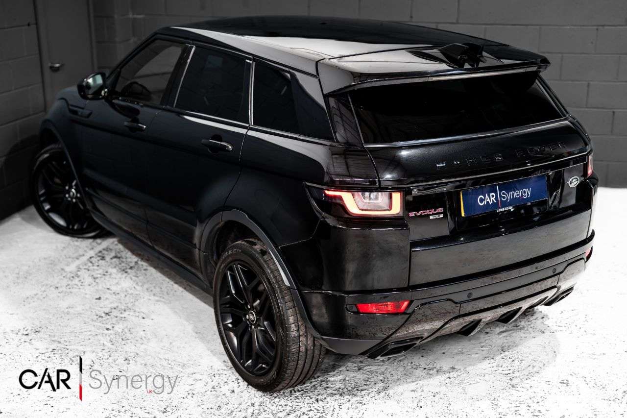 A 2017 LAND ROVER RANGE ROVER EVOQUE 2.0 TD4 HSE Dynamic SUV 5dr Diesel Auto 4WD Euro 6 (s/s) (180 ps) / STUNNIN A 2017 LAND ROVER RANGE ROVER EVOQUE 2.0 TD4 HSE Dynamic SUV 5dr Diesel Auto 4WD Euro 6 (s/s) (180 ps) / STUNNIN