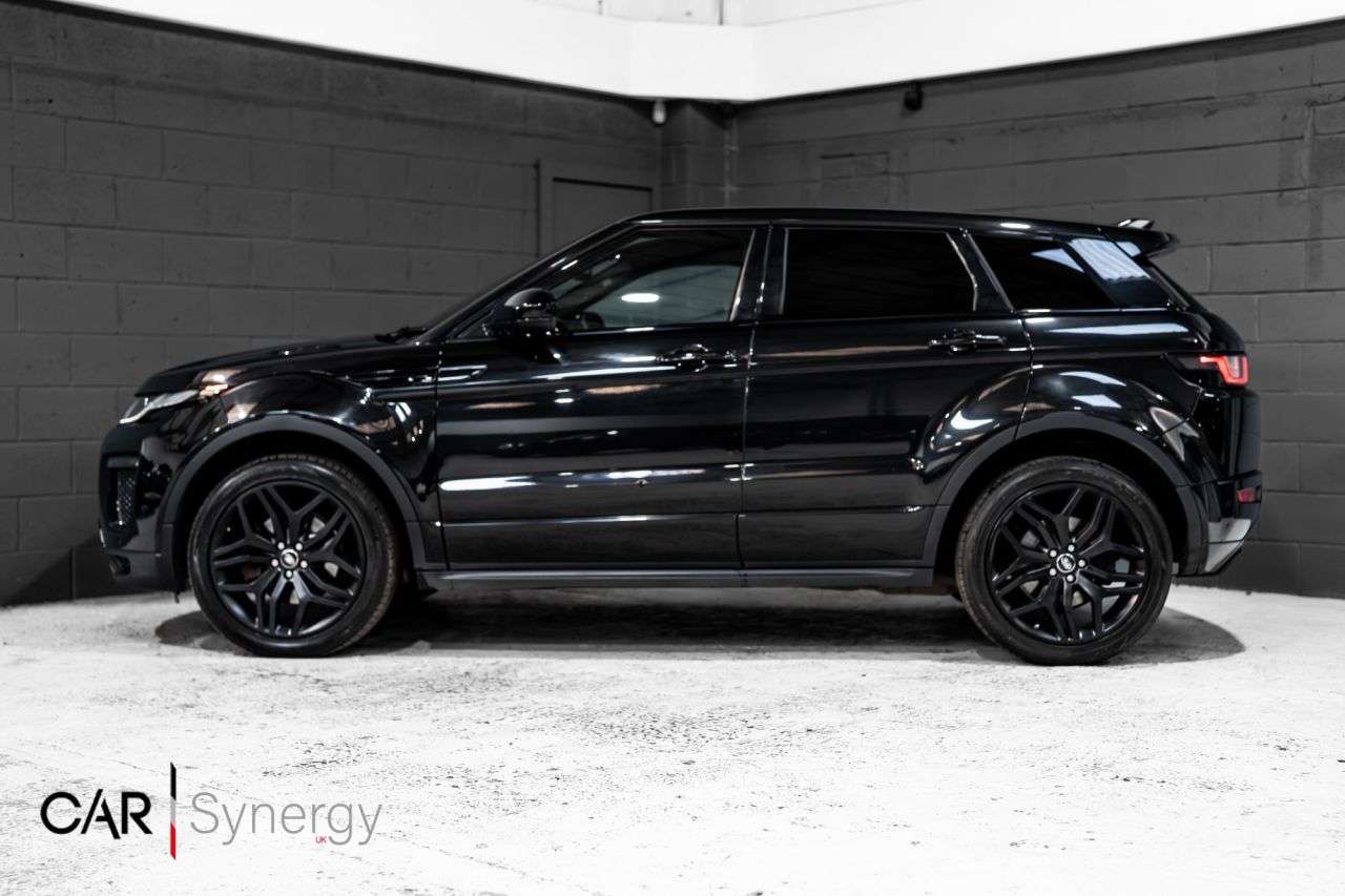 A 2017 LAND ROVER RANGE ROVER EVOQUE 2.0 TD4 HSE Dynamic SUV 5dr Diesel Auto 4WD Euro 6 (s/s) (180 ps) / STUNNIN A 2017 LAND ROVER RANGE ROVER EVOQUE 2.0 TD4 HSE Dynamic SUV 5dr Diesel Auto 4WD Euro 6 (s/s) (180 ps) / STUNNIN
