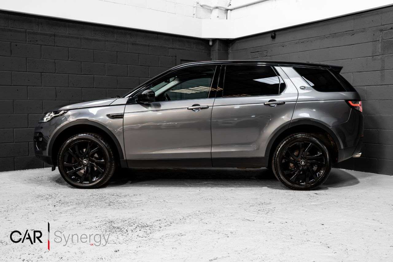 A 2017 LAND ROVER DISCOVERY SPORT TD4 HSE BLACK A 2017 LAND ROVER DISCOVERY SPORT TD4 HSE BLACK