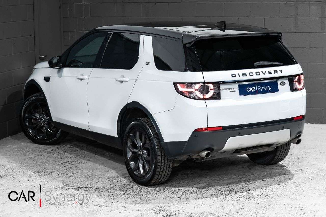 A 2019 LAND ROVER DISCOVERY SPORT 2.0 TD4 Landmark SUV 5dr Diesel Auto 4WD Euro 6 (s/s) (180 ps) / STUNNING C A 2019 LAND ROVER DISCOVERY SPORT 2.0 TD4 Landmark SUV 5dr Diesel Auto 4WD Euro 6 (s/s) (180 ps) / STUNNING C