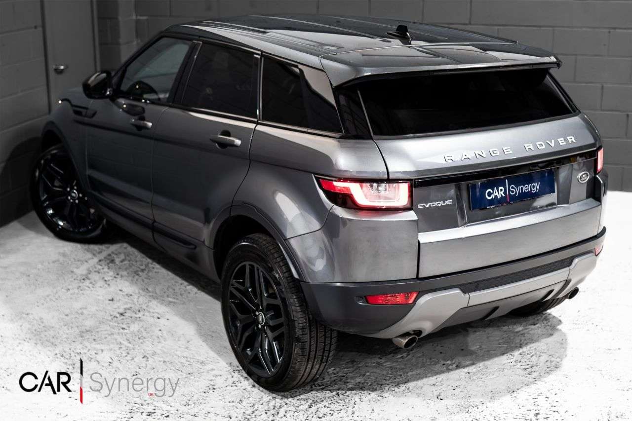 A 2018 LAND ROVER RANGE ROVER EVOQUE 2.0 TD4 SE Tech SUV 5dr Diesel Auto 4WD Euro 6 (s/s) (180 ps) / STUNNING CA A 2018 LAND ROVER RANGE ROVER EVOQUE 2.0 TD4 SE Tech SUV 5dr Diesel Auto 4WD Euro 6 (s/s) (180 ps) / STUNNING CA